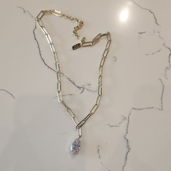 Melinda Maria Bradshaw Necklace Elegant Gold Necklace with Crystal Pendant - Picture 1 of 3